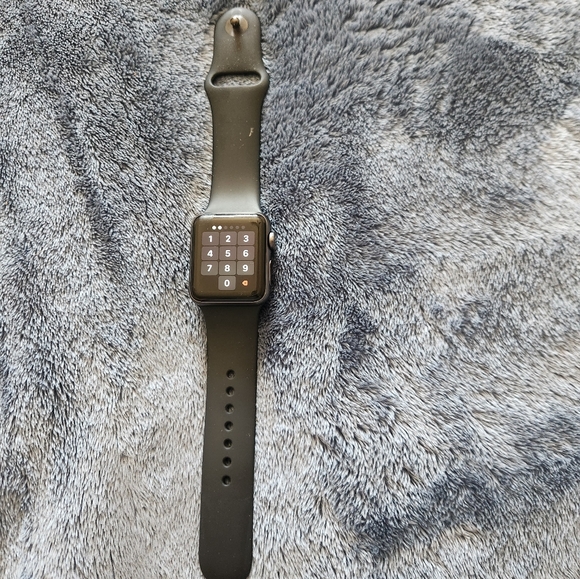 Apple series 3 watch - Picture 5 of 5
